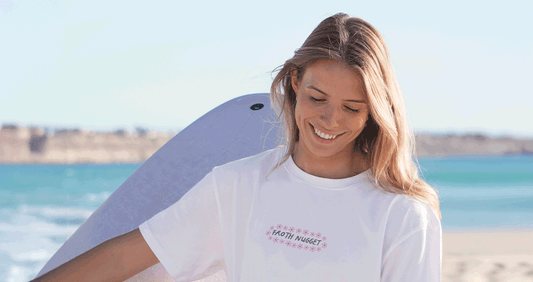 Life isBetter When You Surf® - Laura Michelmore